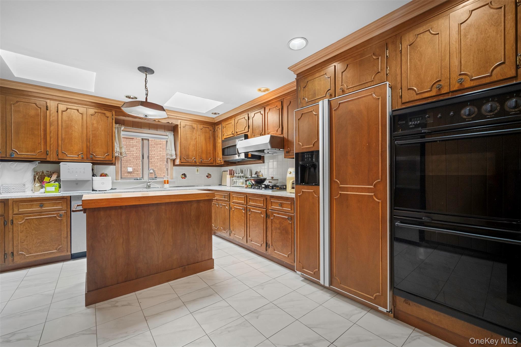 24420 73rd Avenue – For Sale photo 9