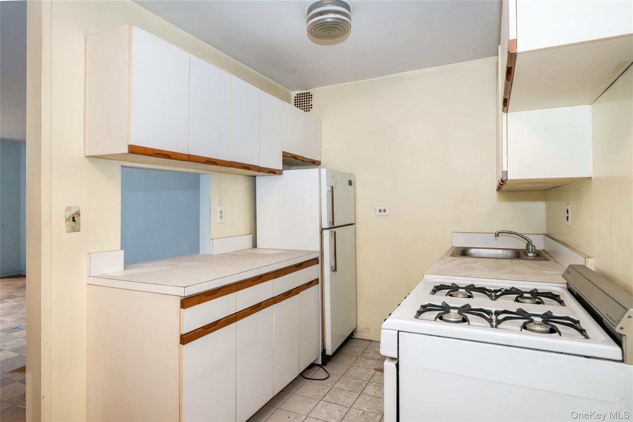 3121 Middletown Road, Unit 2B photo 13