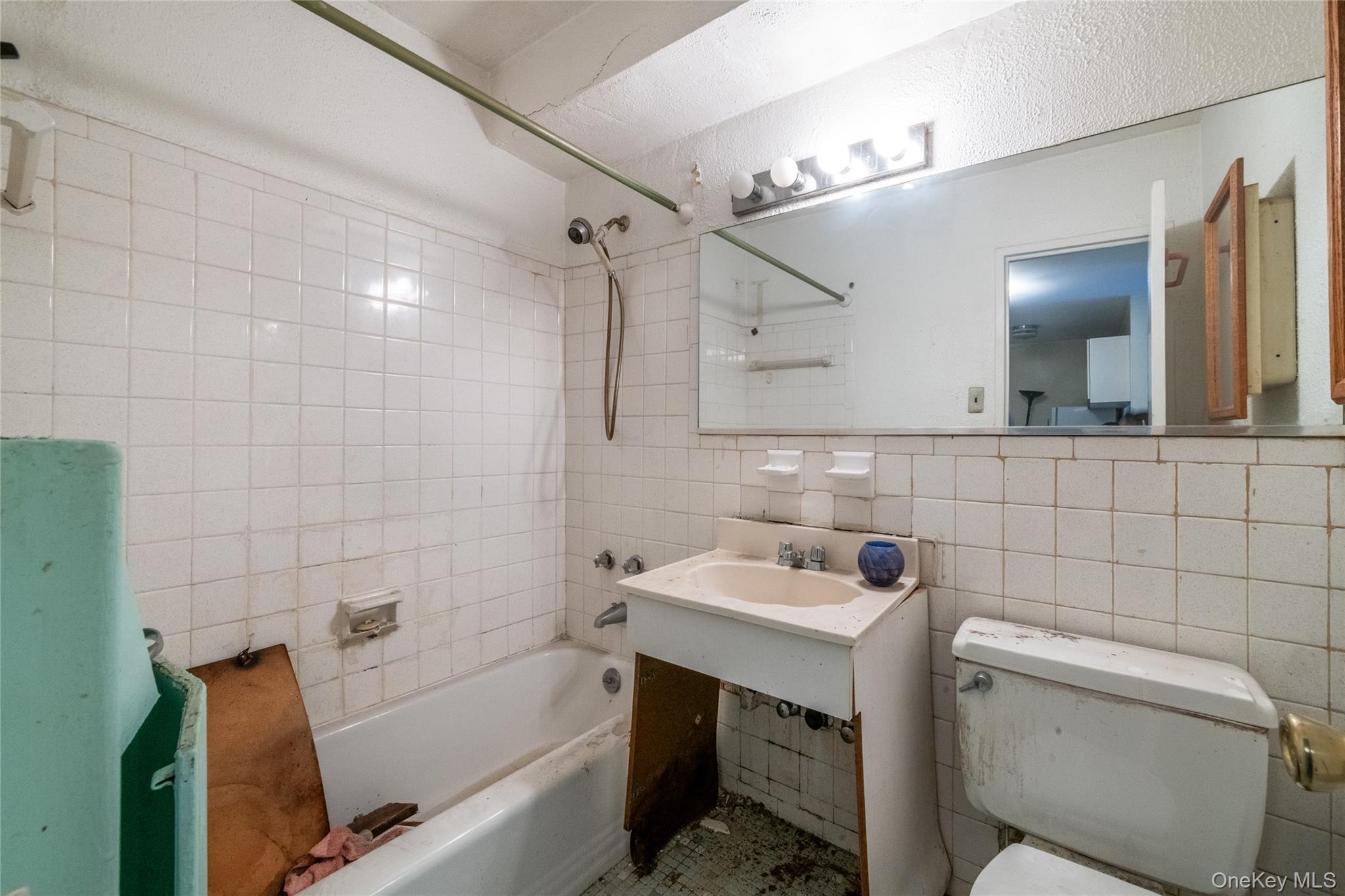 3121 Middletown Road, Unit 2B photo 17