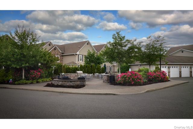 1303 Dolphin Lane, Unit 1303 photo 2