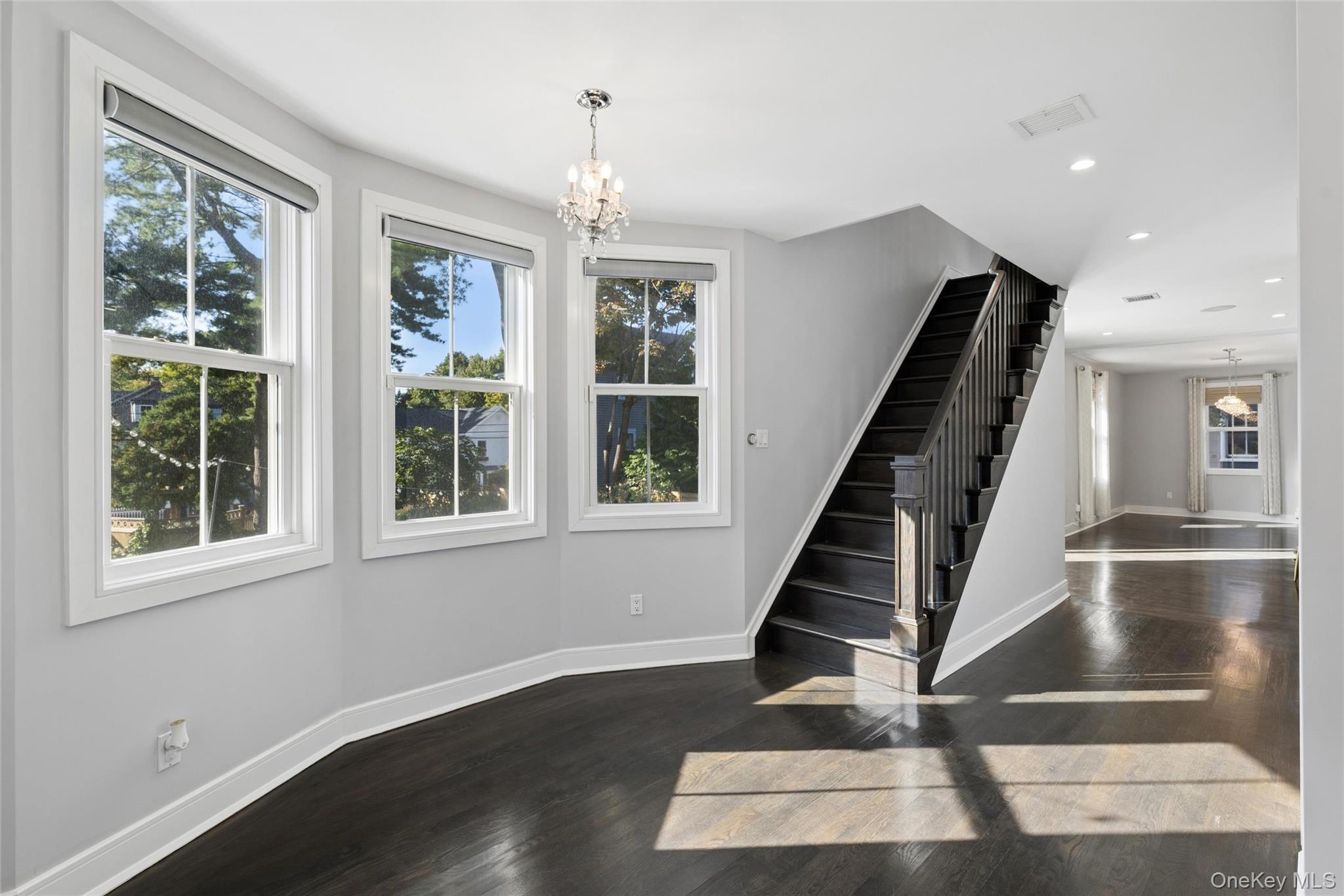 18 20th Avenue – For Sale photo 3
