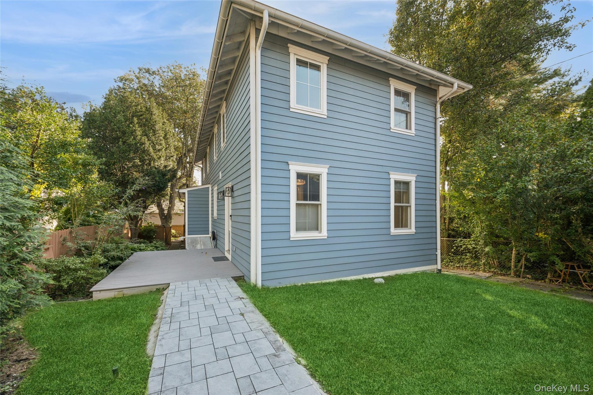 18 20th Avenue – For Sale photo 35