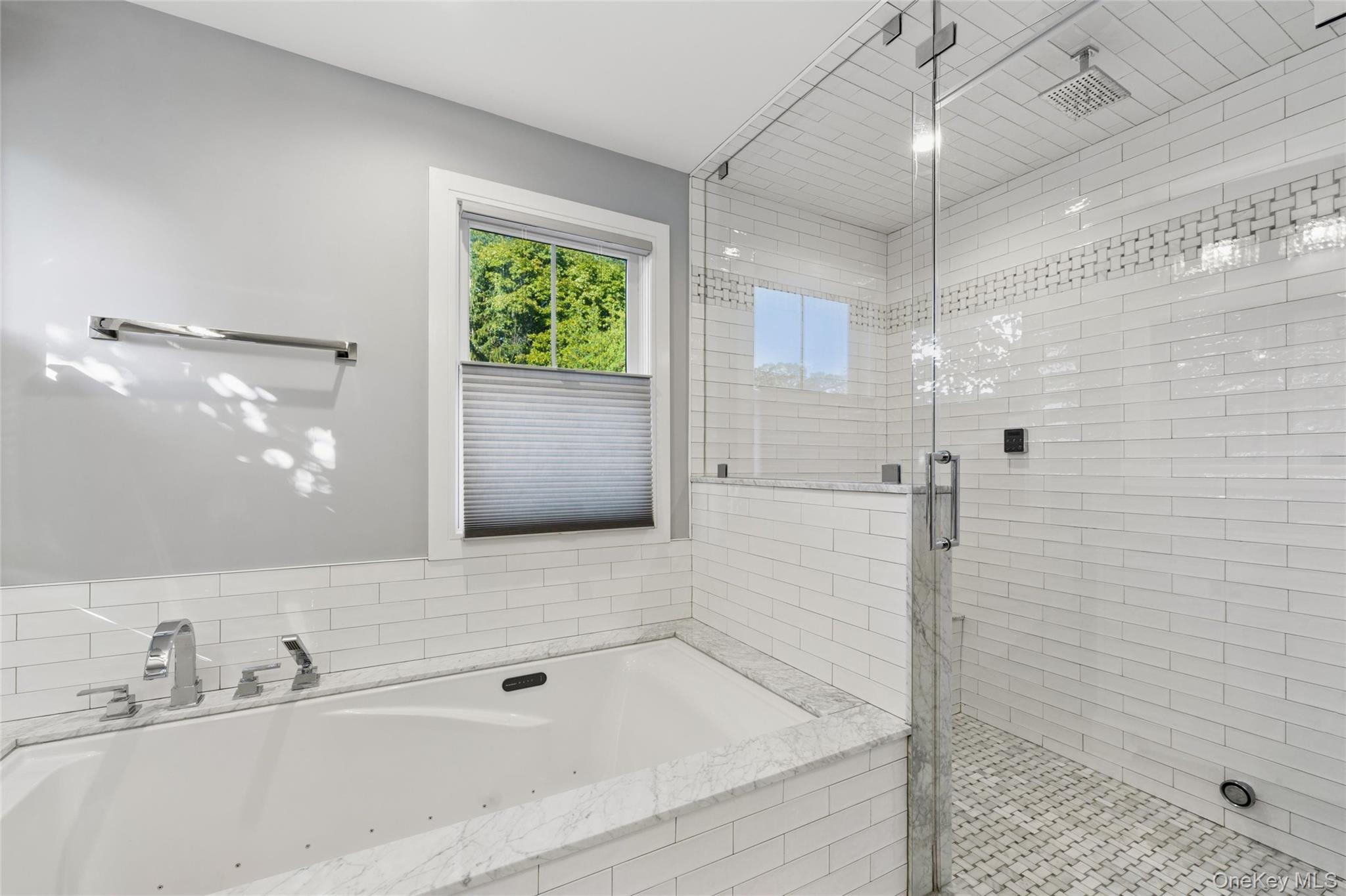 18 20th Avenue – For Sale photo 27
