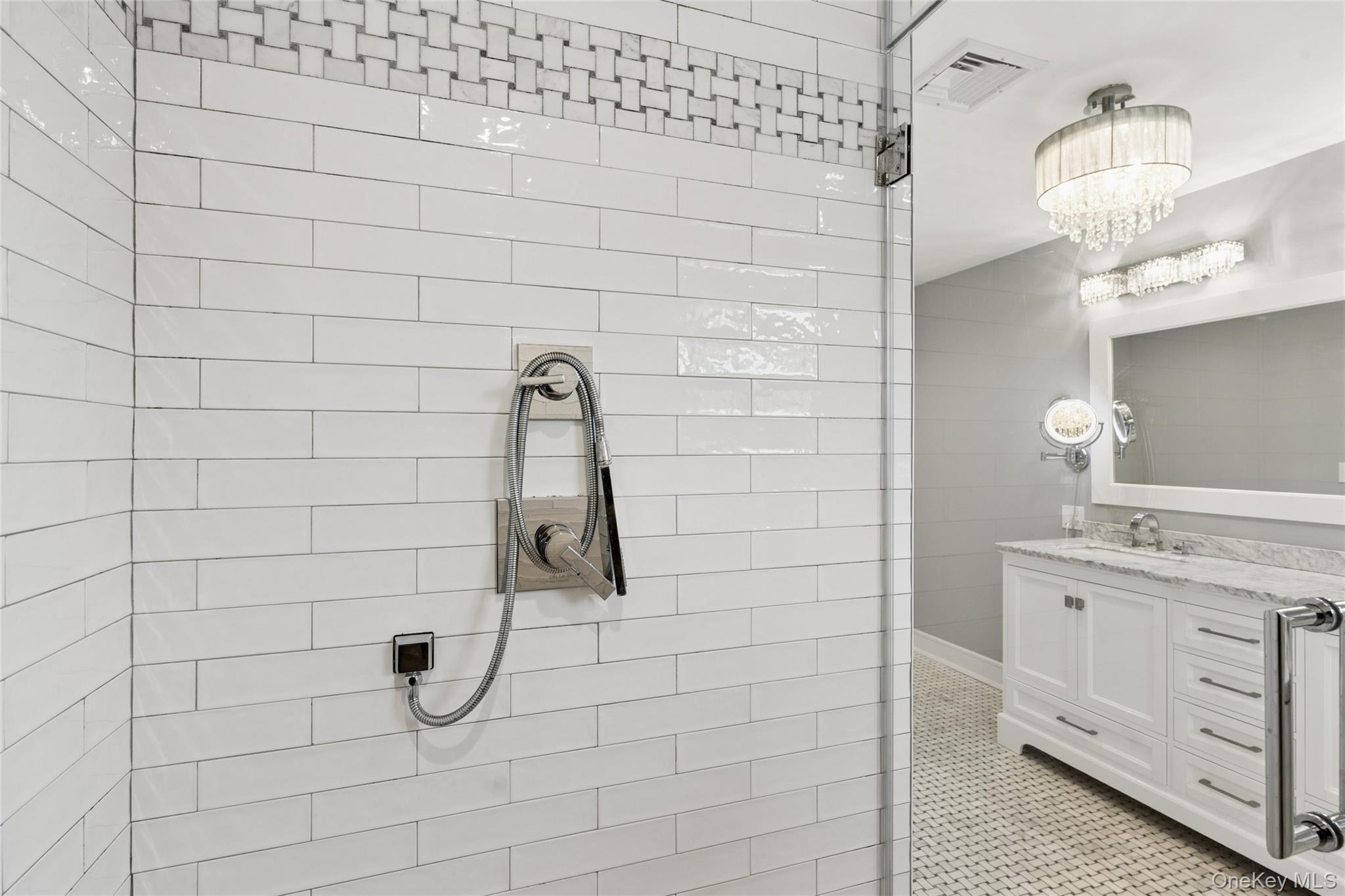 18 20th Avenue – For Sale photo 25