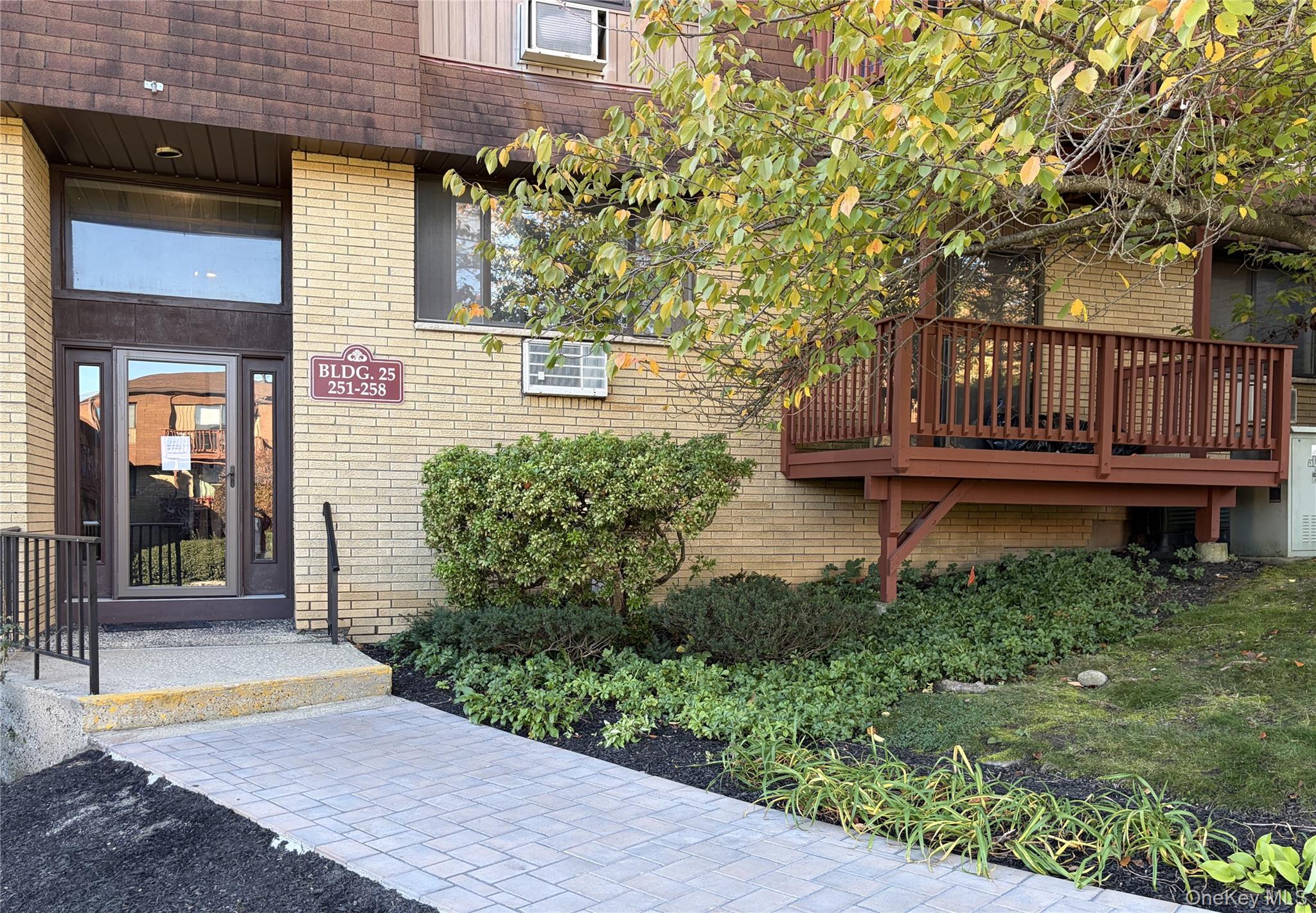 253 Richard Court – For Sale