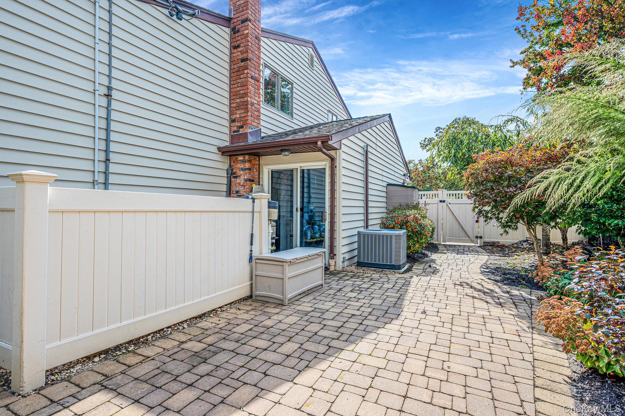 17 Hill Lane – For Sale photo 44