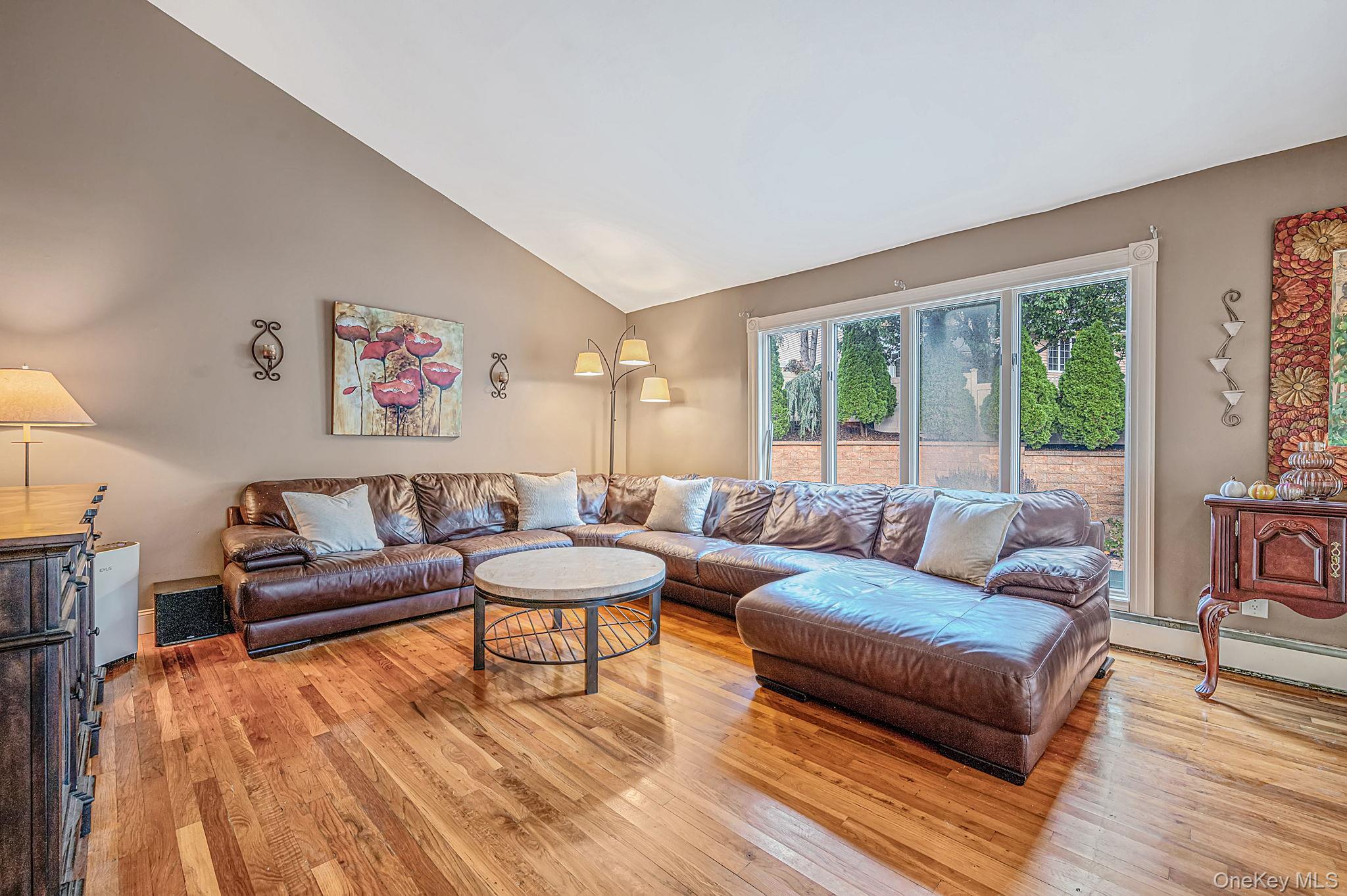 17 Hill Lane – For Sale photo 18