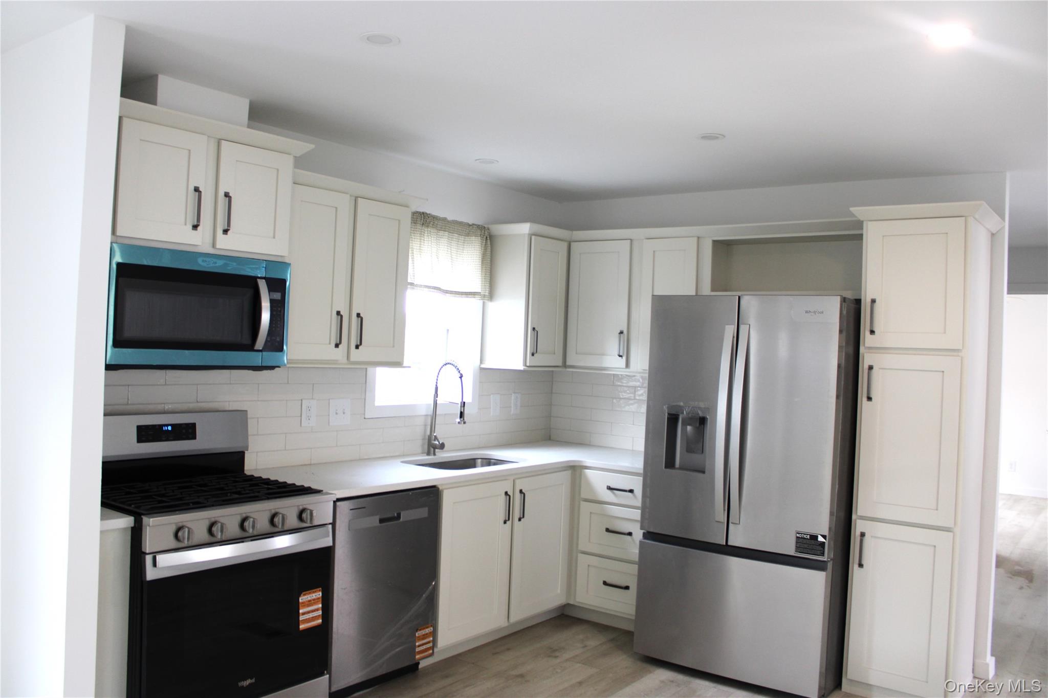 1661 Old Country Road, Unit 212 photo 7