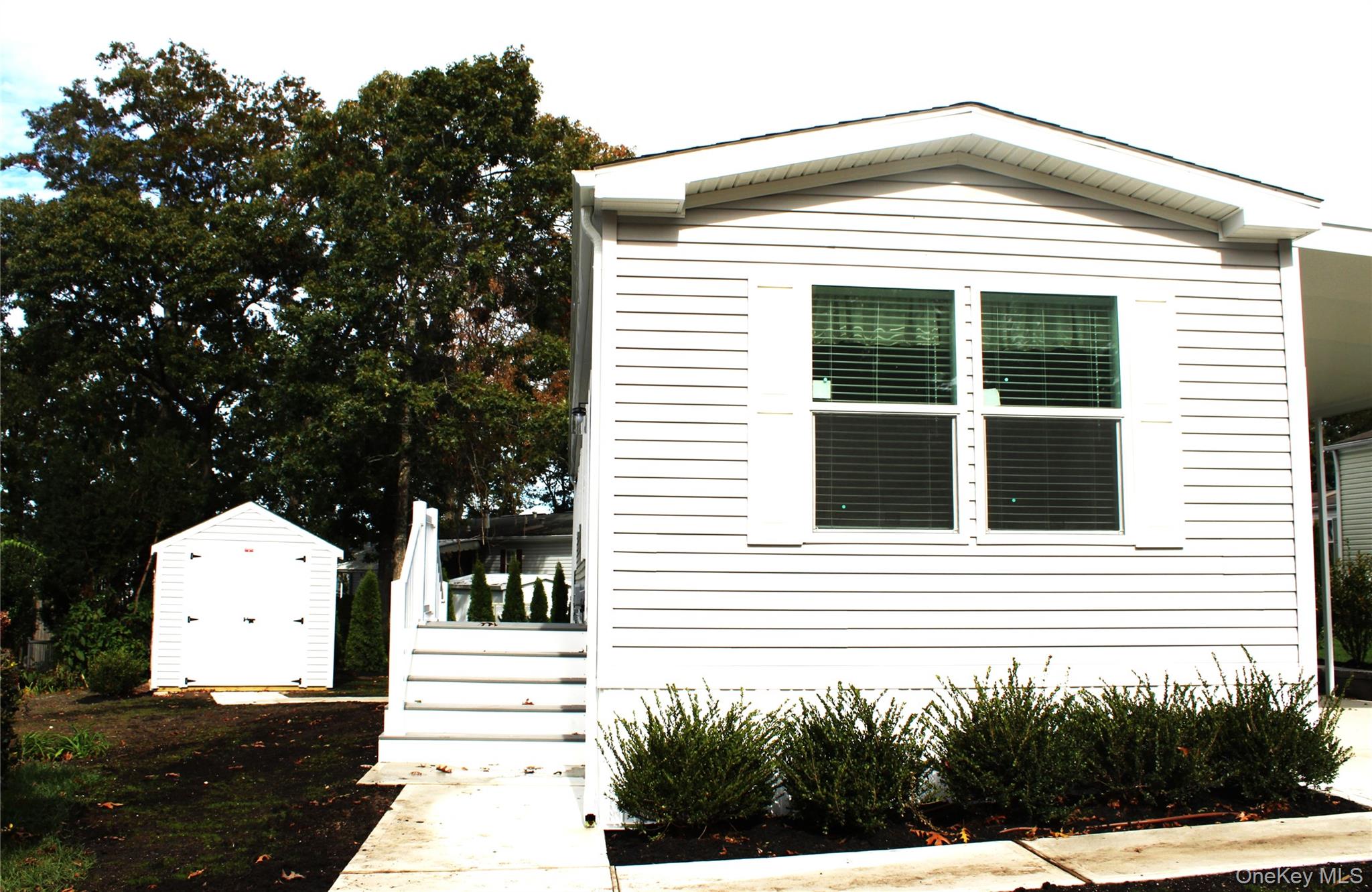 1661 Old Country Road, Unit 212