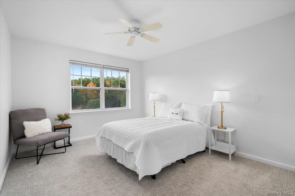 100 Woodcrest Lane, Unit 130 photo 13