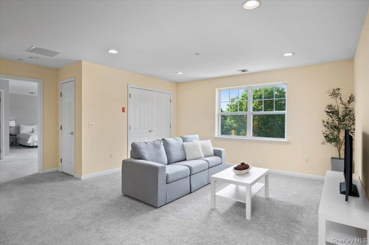 100 Woodcrest Lane, Unit 130