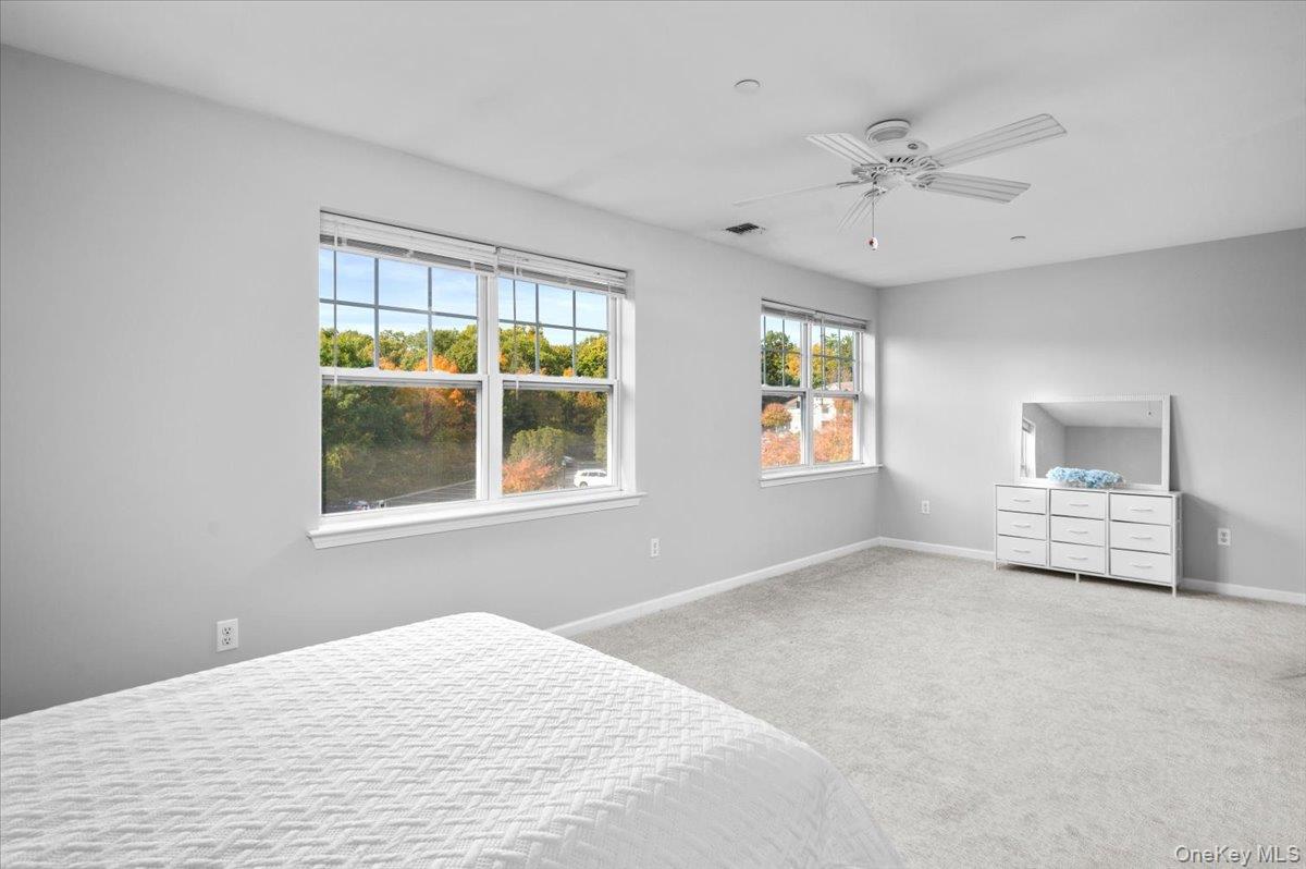 100 Woodcrest Lane, Unit 130 photo 8