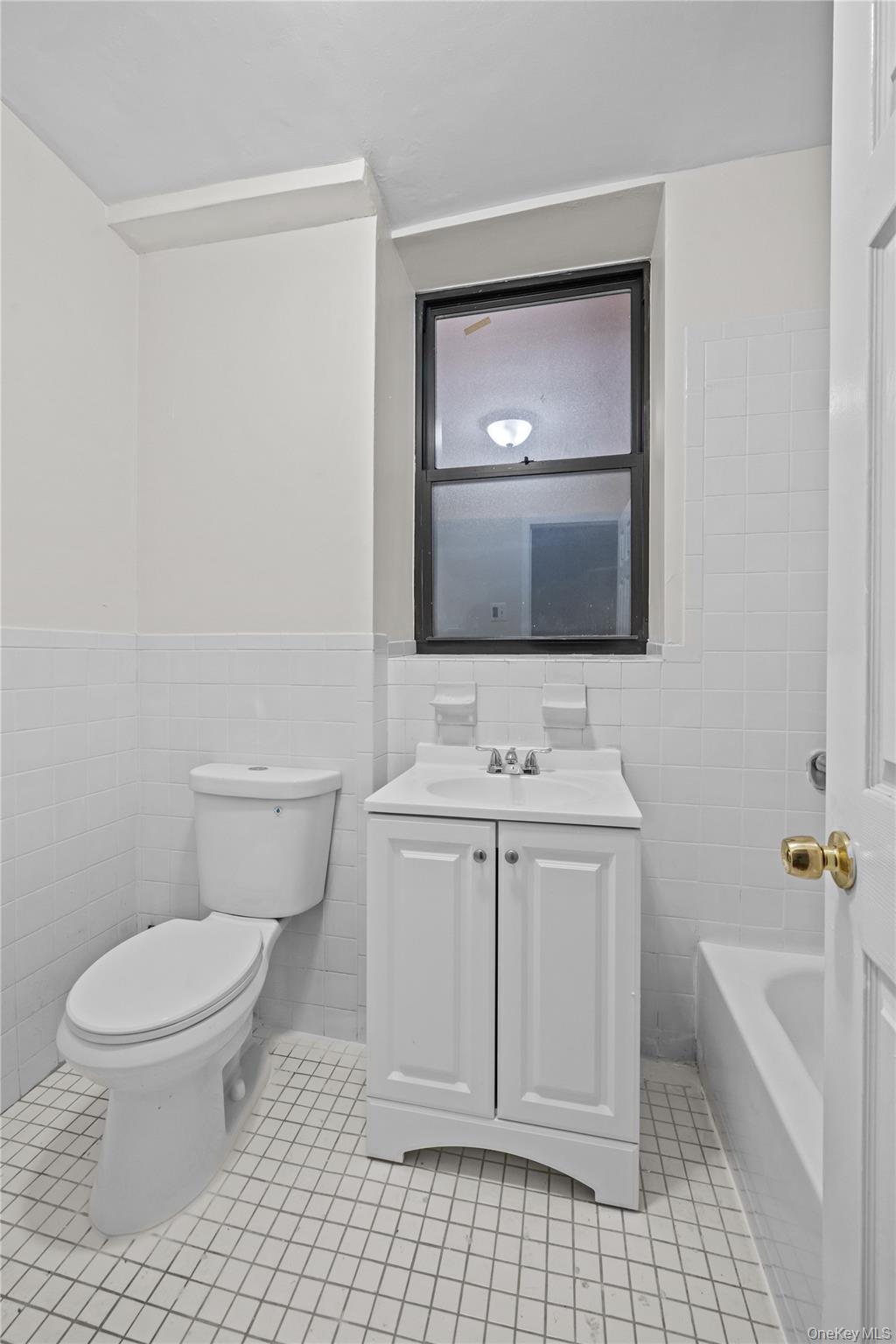 176 W 81 Street, Unit 3E photo 6