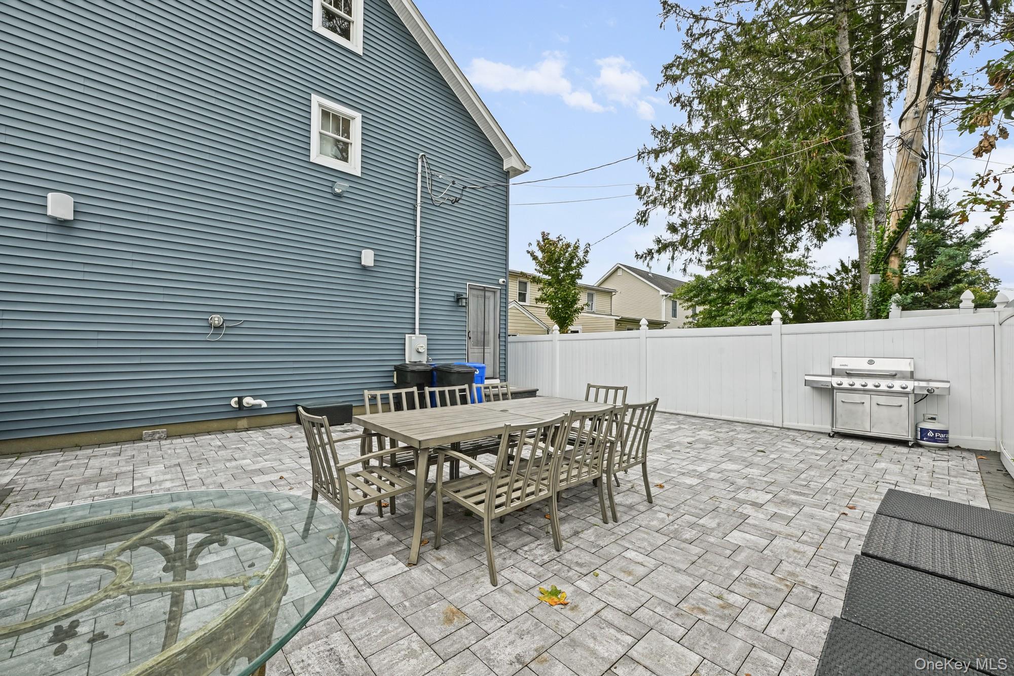 325 Paul Place – For Sale photo 31