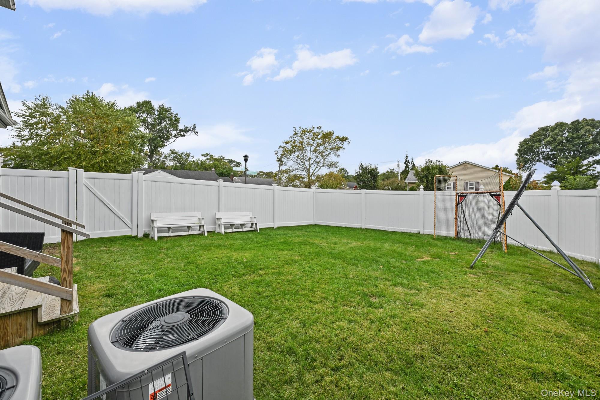 325 Paul Place – For Sale photo 27