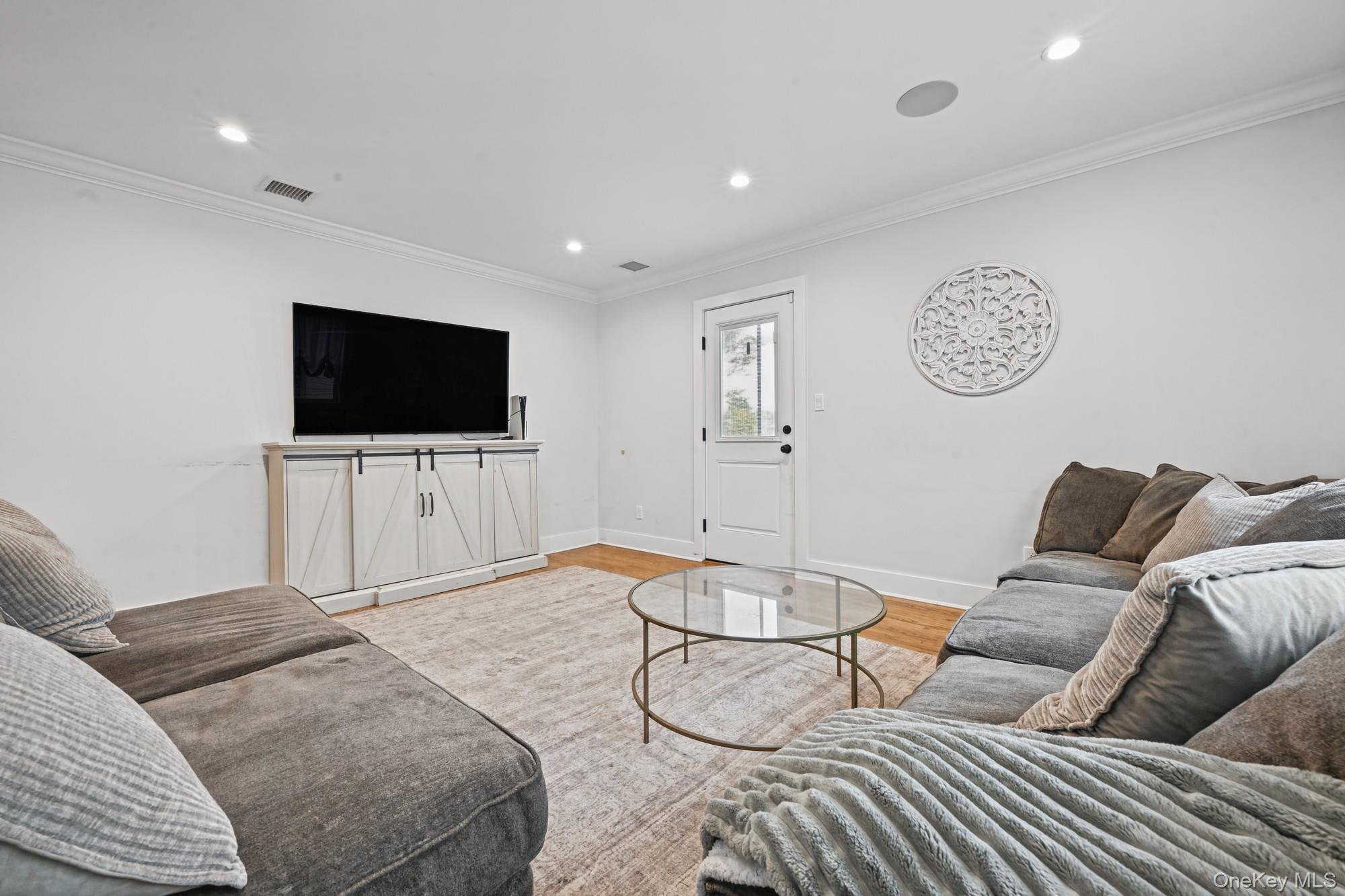 325 Paul Place – For Sale photo 15