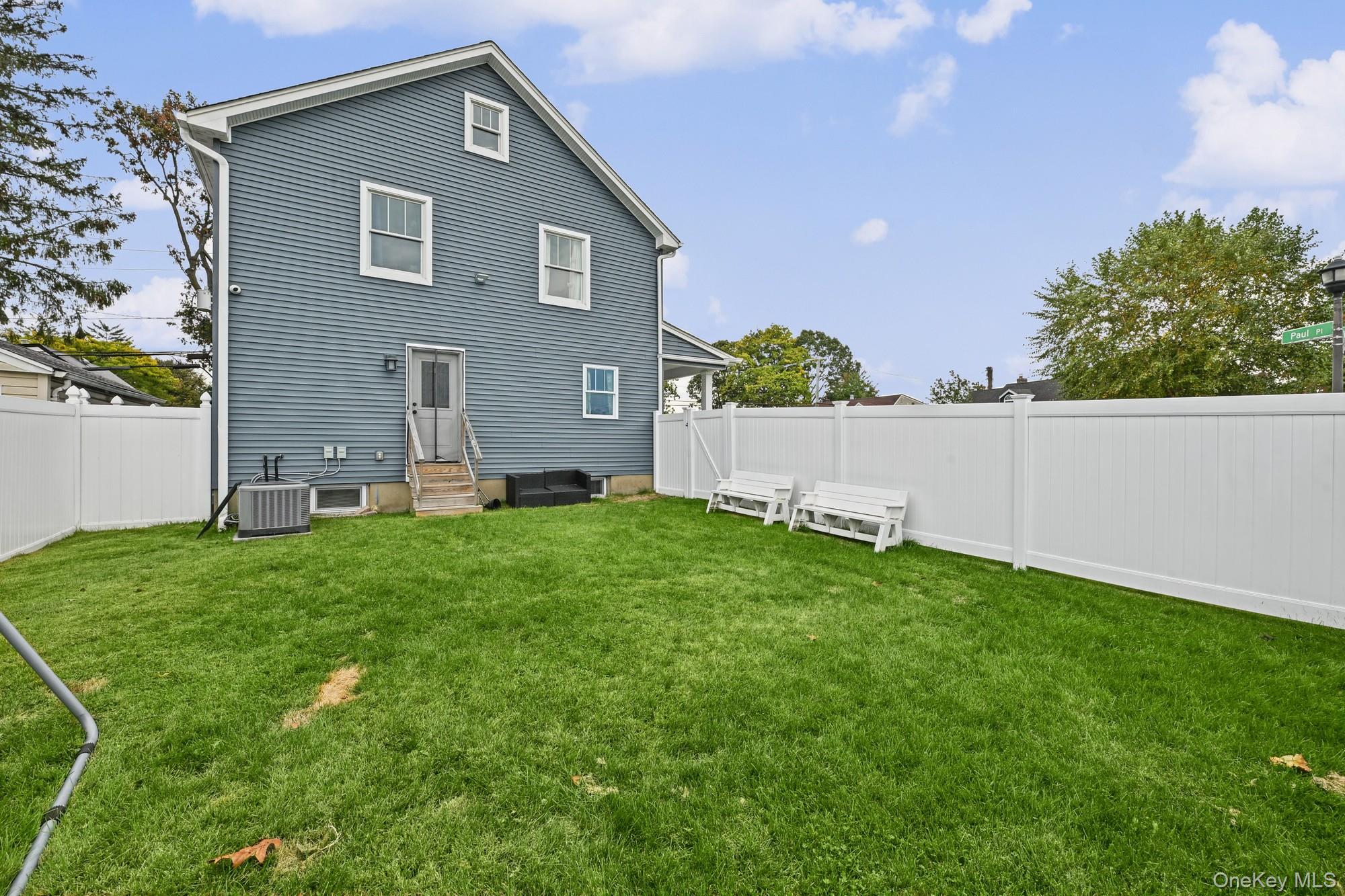 325 Paul Place – For Sale photo 28