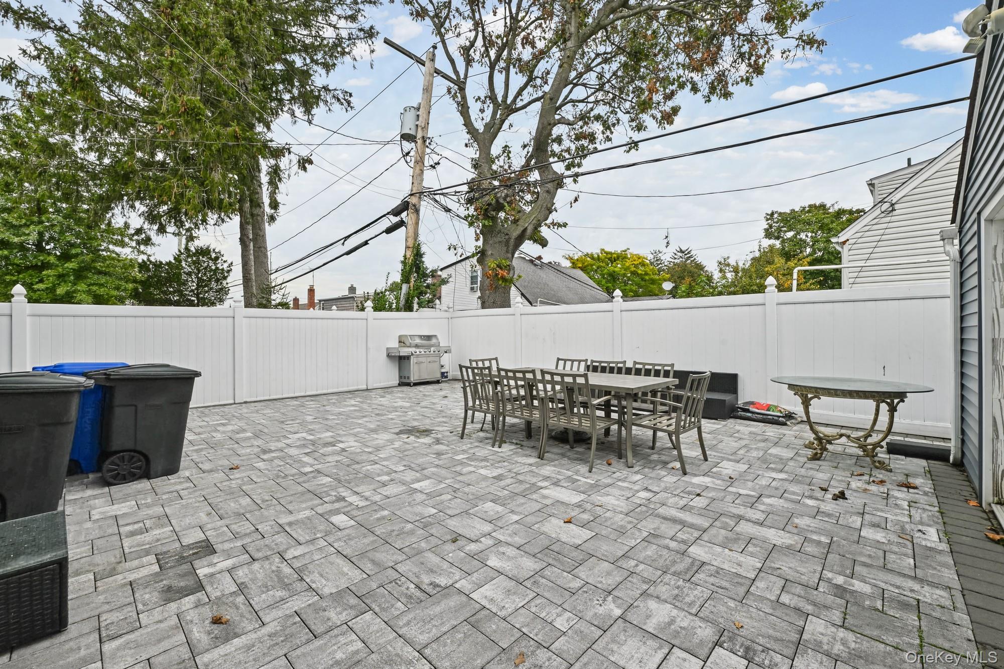 325 Paul Place – For Sale photo 29