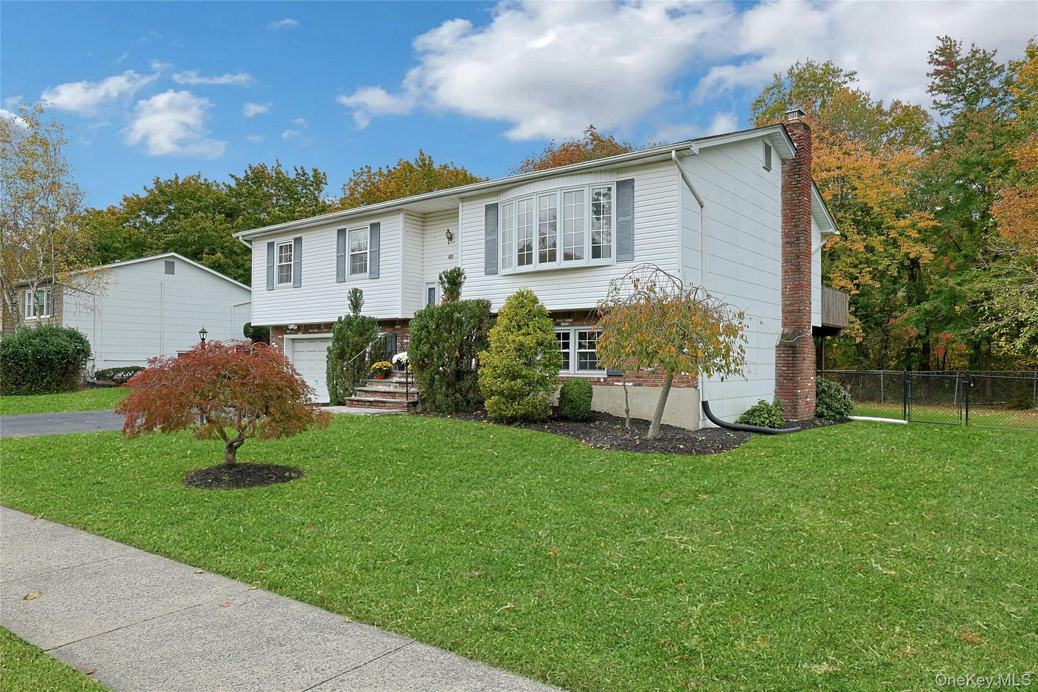 40 Lake Nanuet Drive – For Sale photo 2