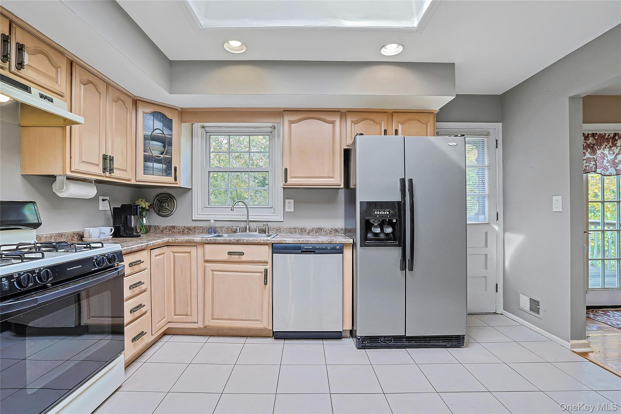 40 Lake Nanuet Drive – For Sale photo 8