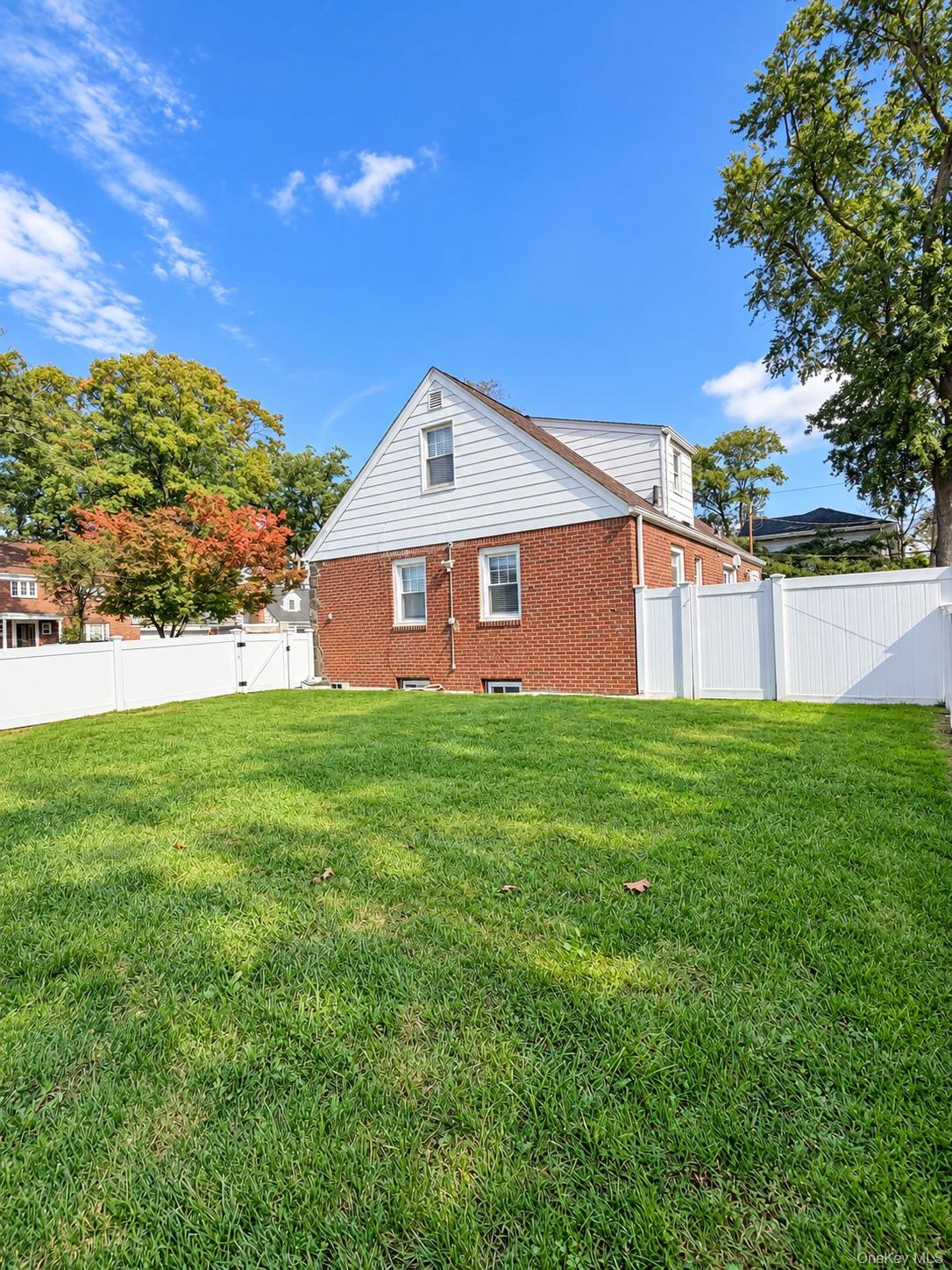2 Oak Drive – For Sale photo 4