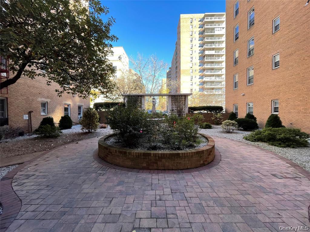42-42 Colden Street, Unit B21 photo 12