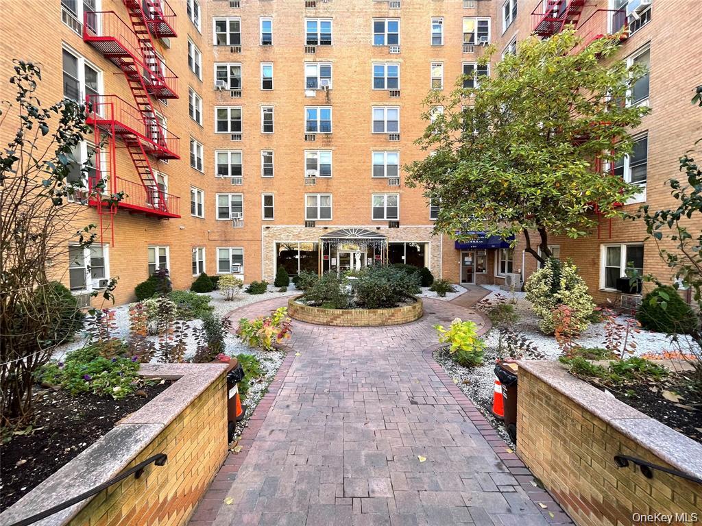 42-42 Colden Street, Unit B21