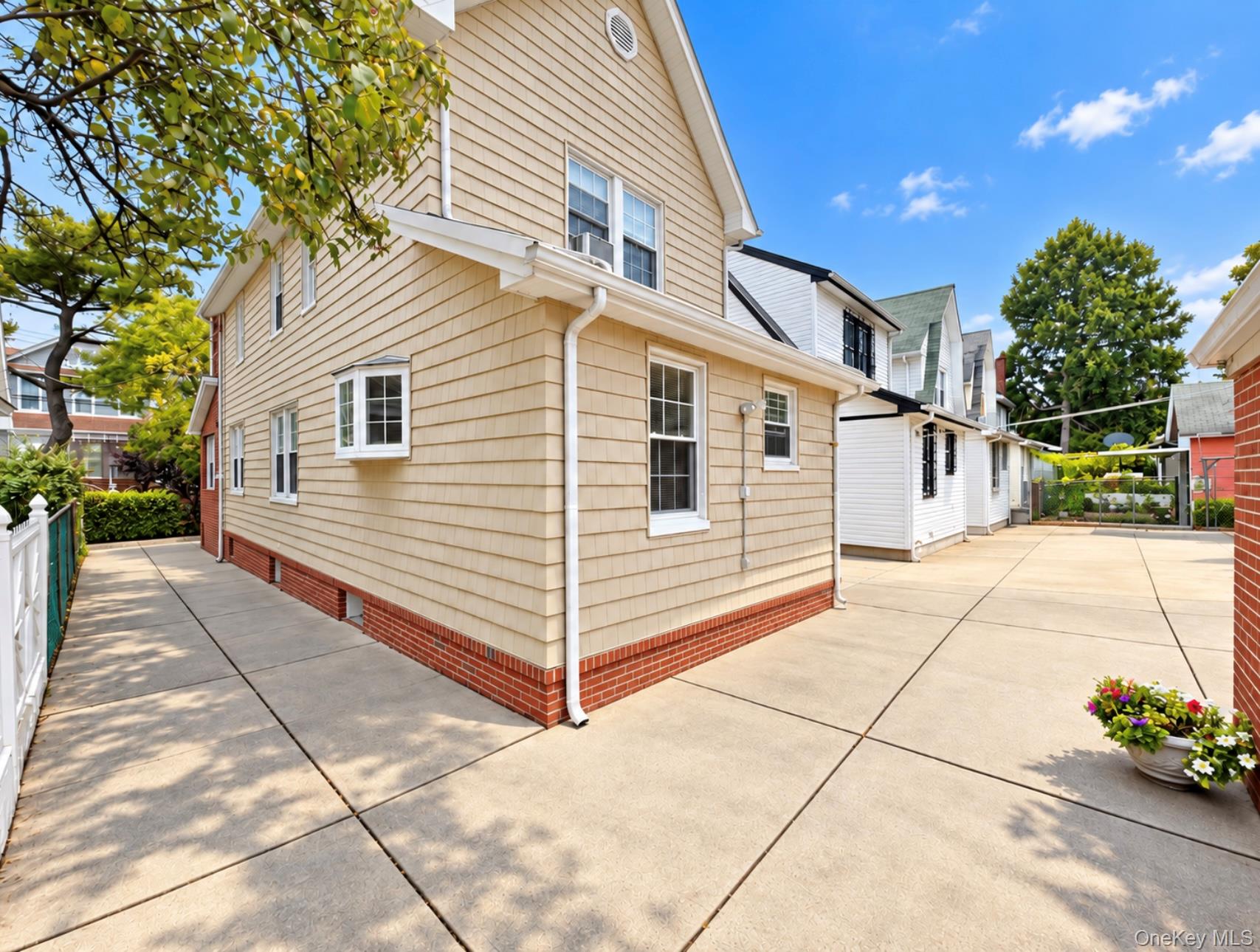 90-15 187th Place – For Sale photo 5