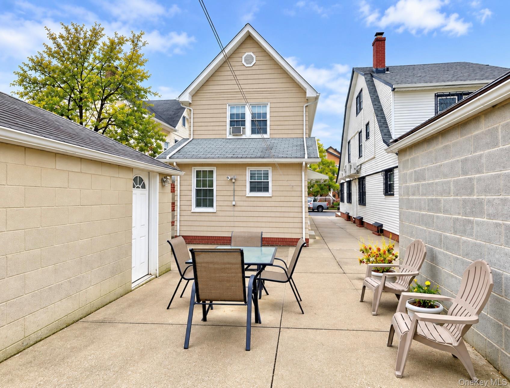 90-15 187th Place – For Sale photo 4