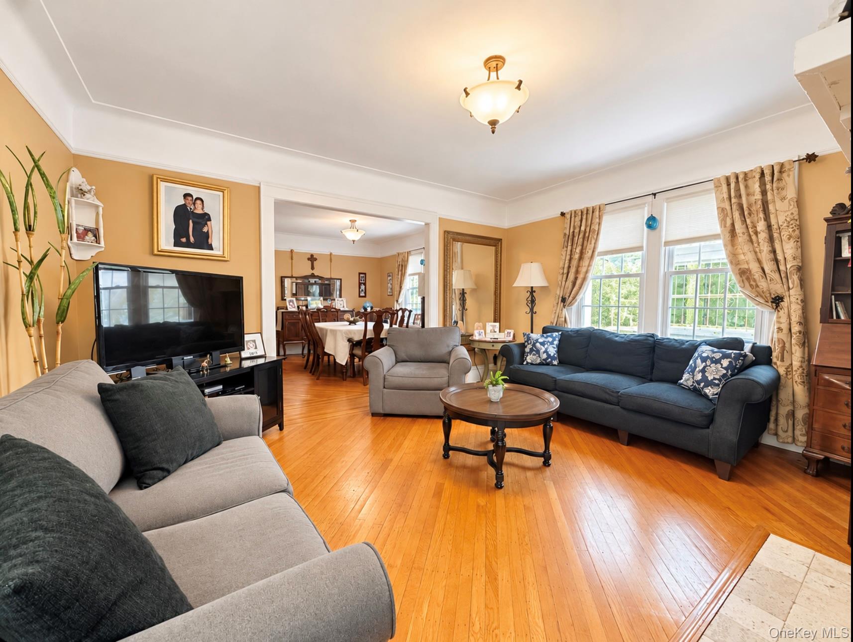 90-15 187th Place – For Sale photo 9