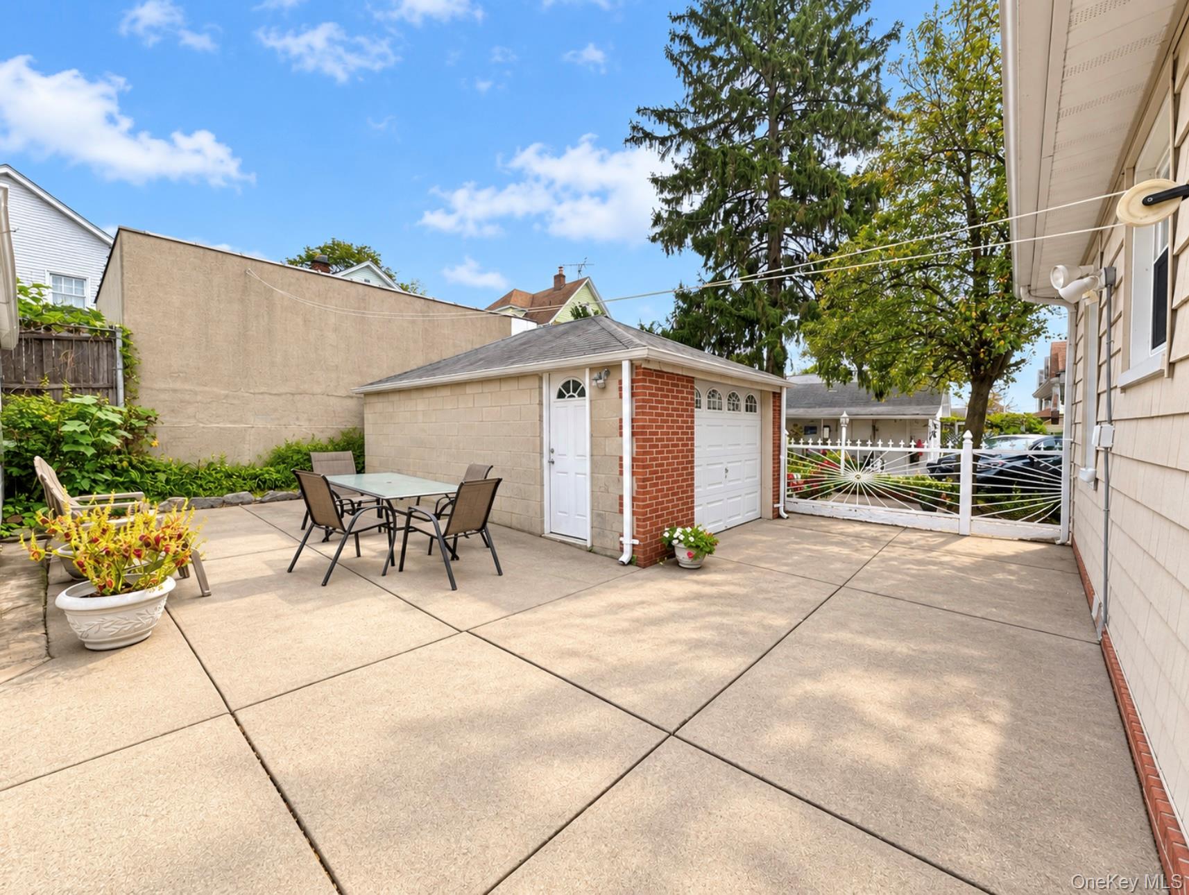 90-15 187th Place – For Sale photo 3