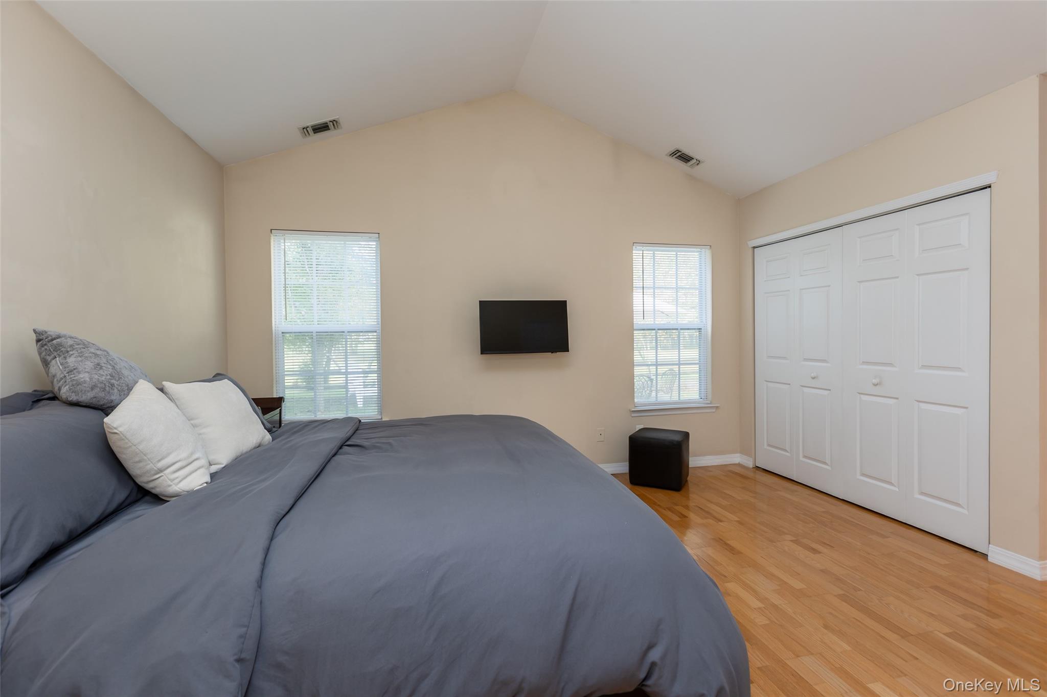 29 Madison Circle – For Sale photo 15