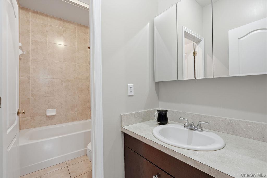 21 Dinev Road – For Sale photo 31