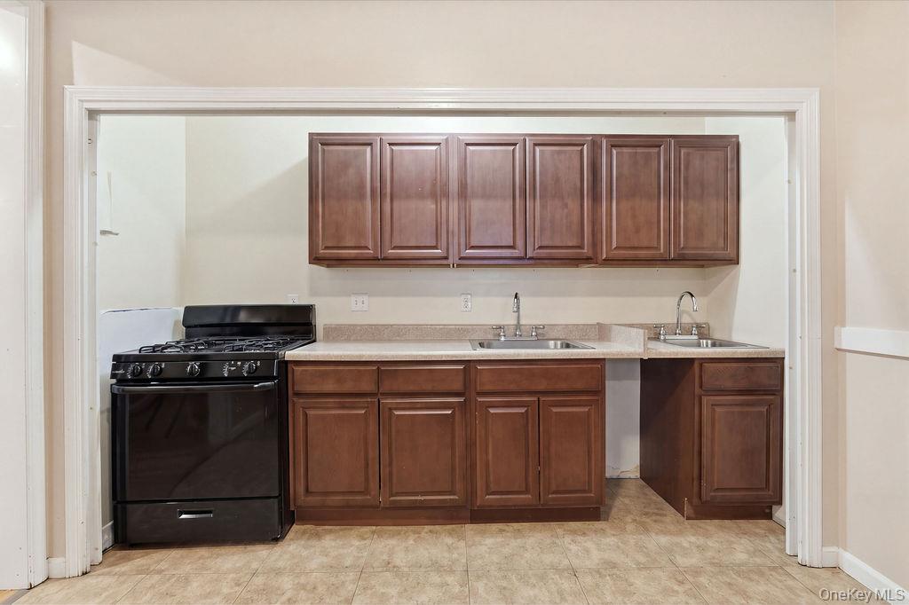 21 Dinev Road – For Sale photo 21