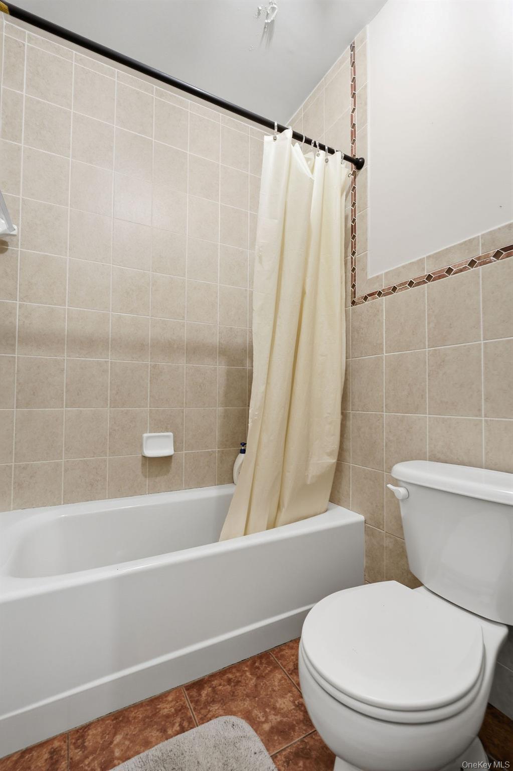 21 Dinev Road – For Sale photo 29