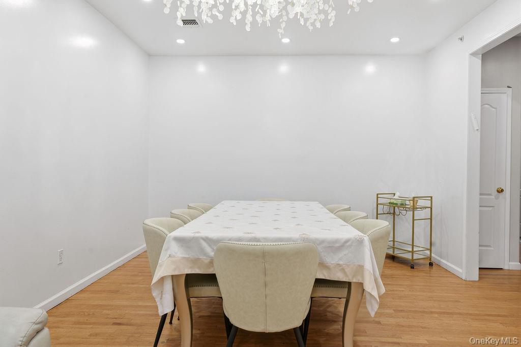 21 Dinev Road – For Sale photo 16