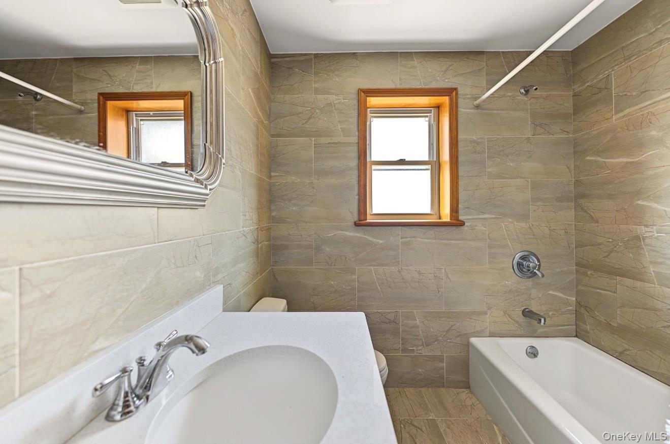 30 North Drive – For Sale photo 23