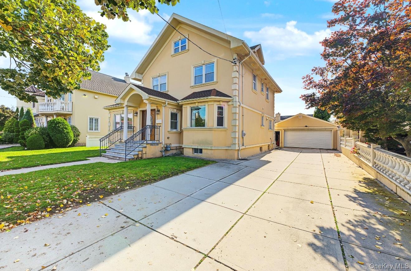 30 North Drive – For Sale photo 2