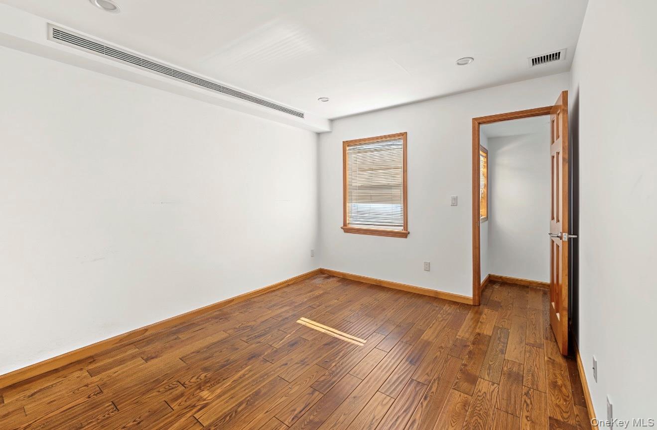 30 North Drive – For Sale photo 20