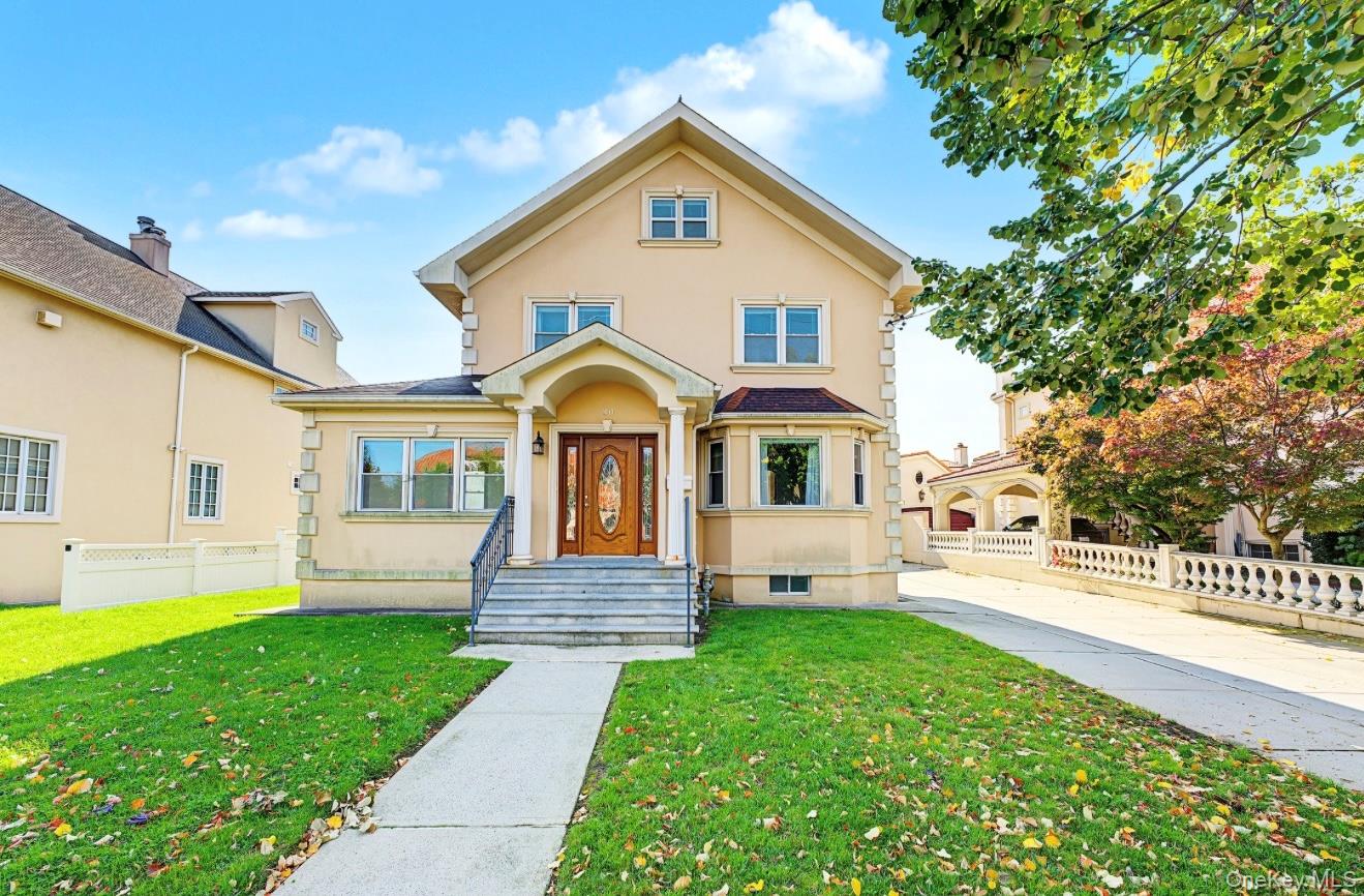30 North Drive – For Sale photo 3