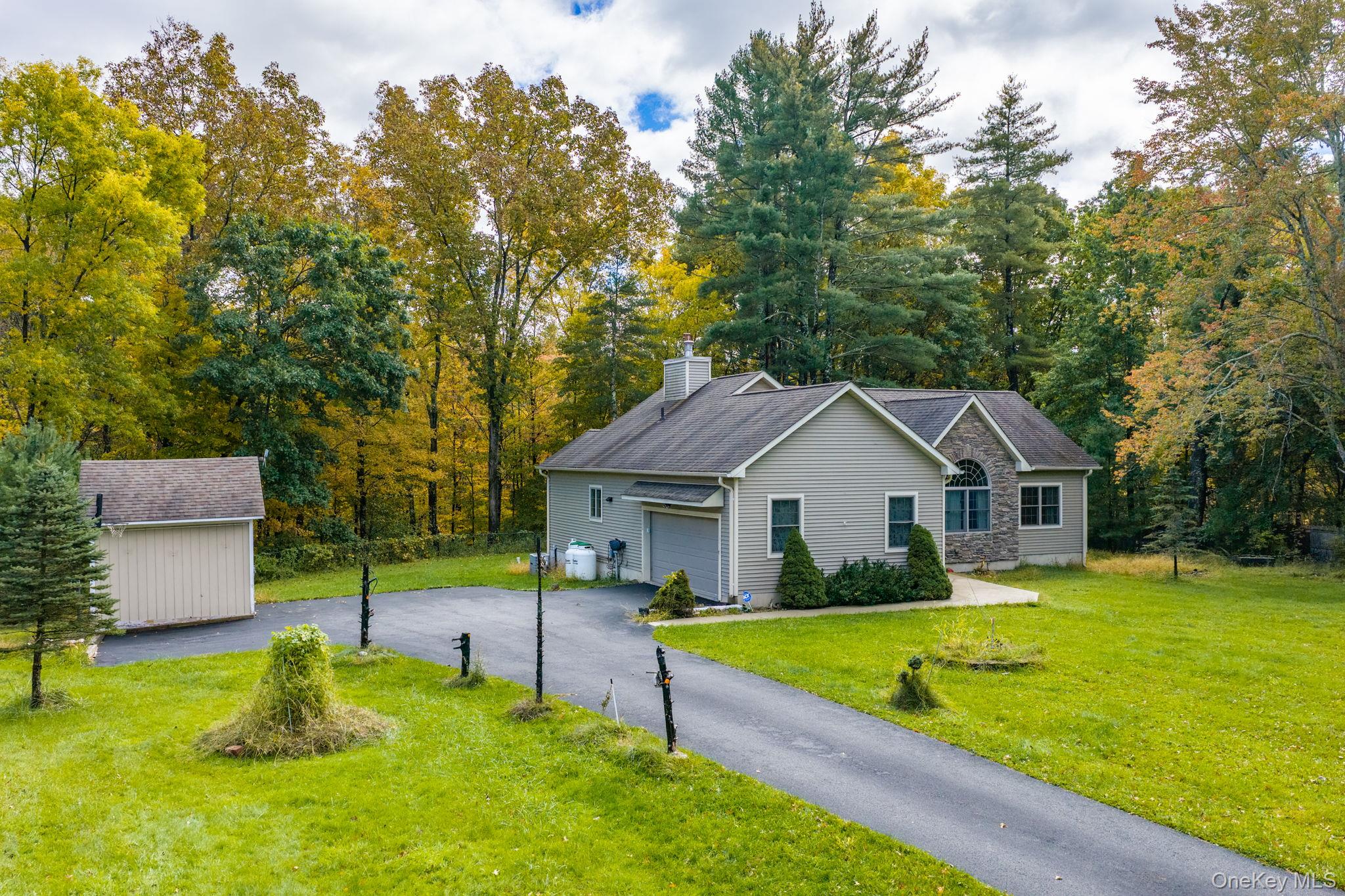 576 Burlingham Road – For Sale photo 5