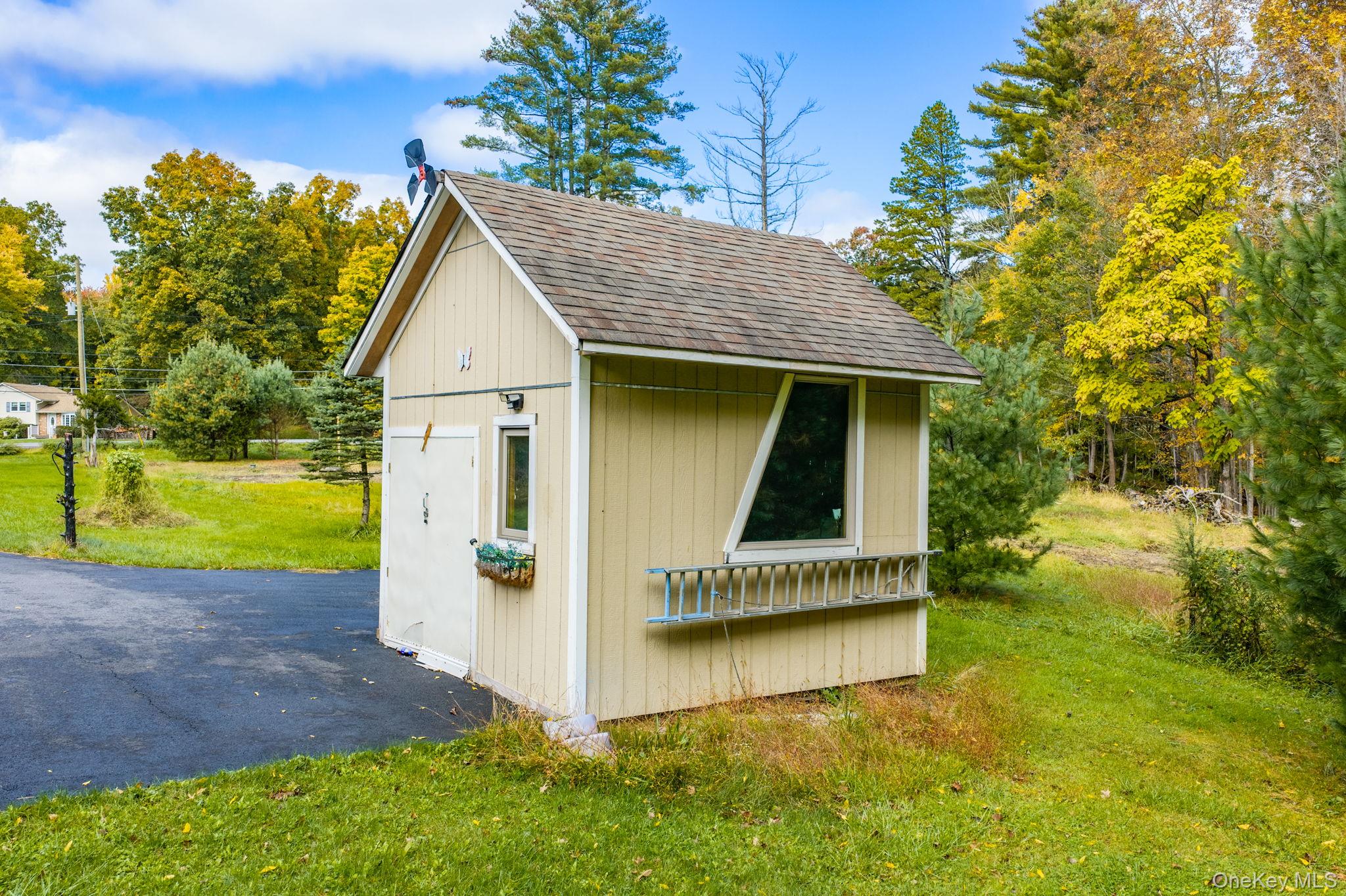 576 Burlingham Road – For Sale photo 43