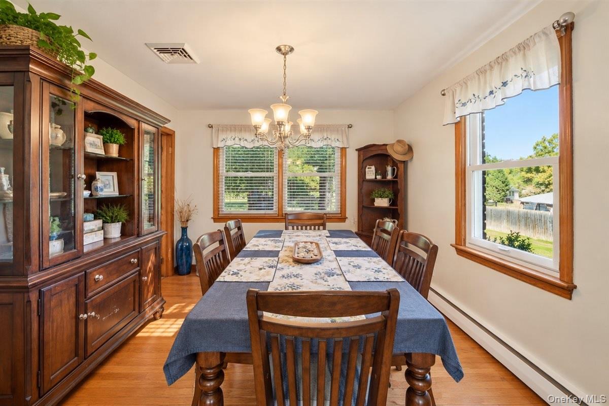 8 Mark Street – For Sale photo 6