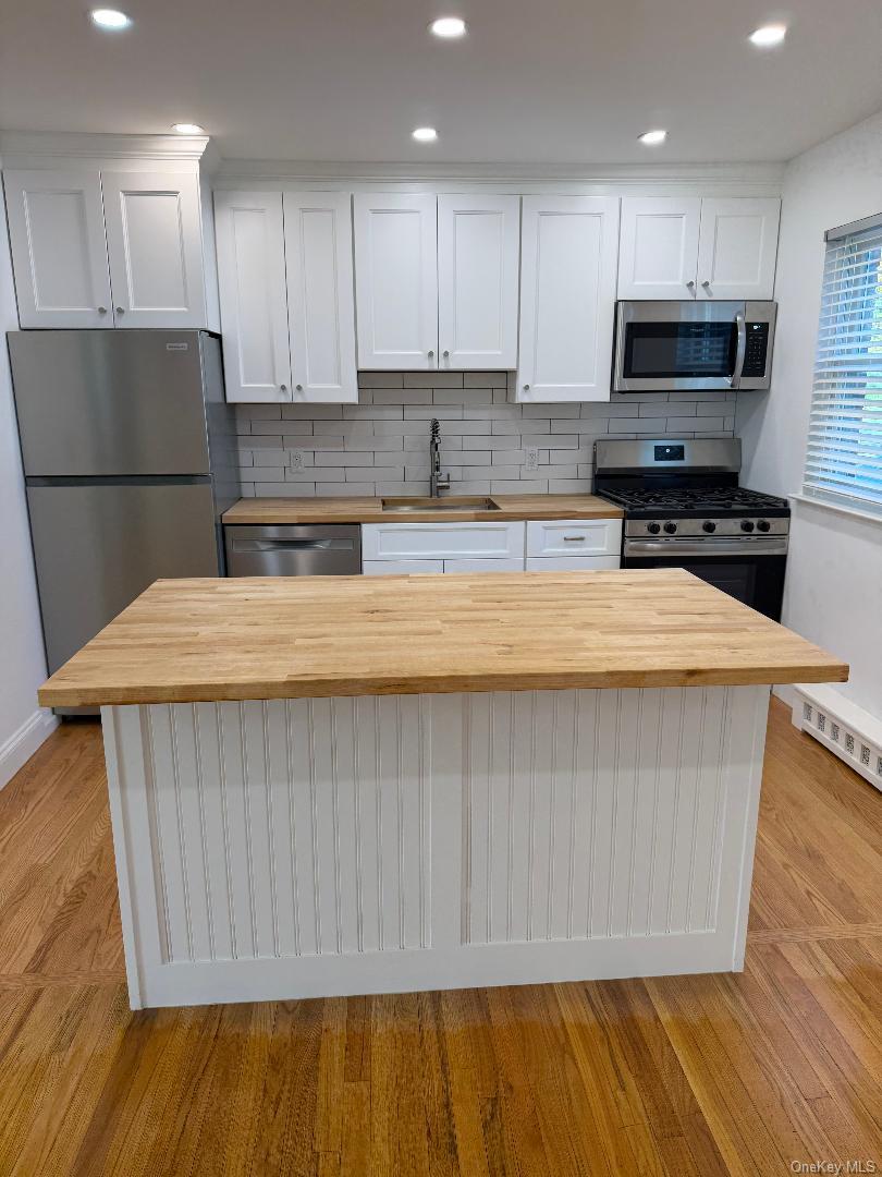 128 Meyer Oval – For Sale