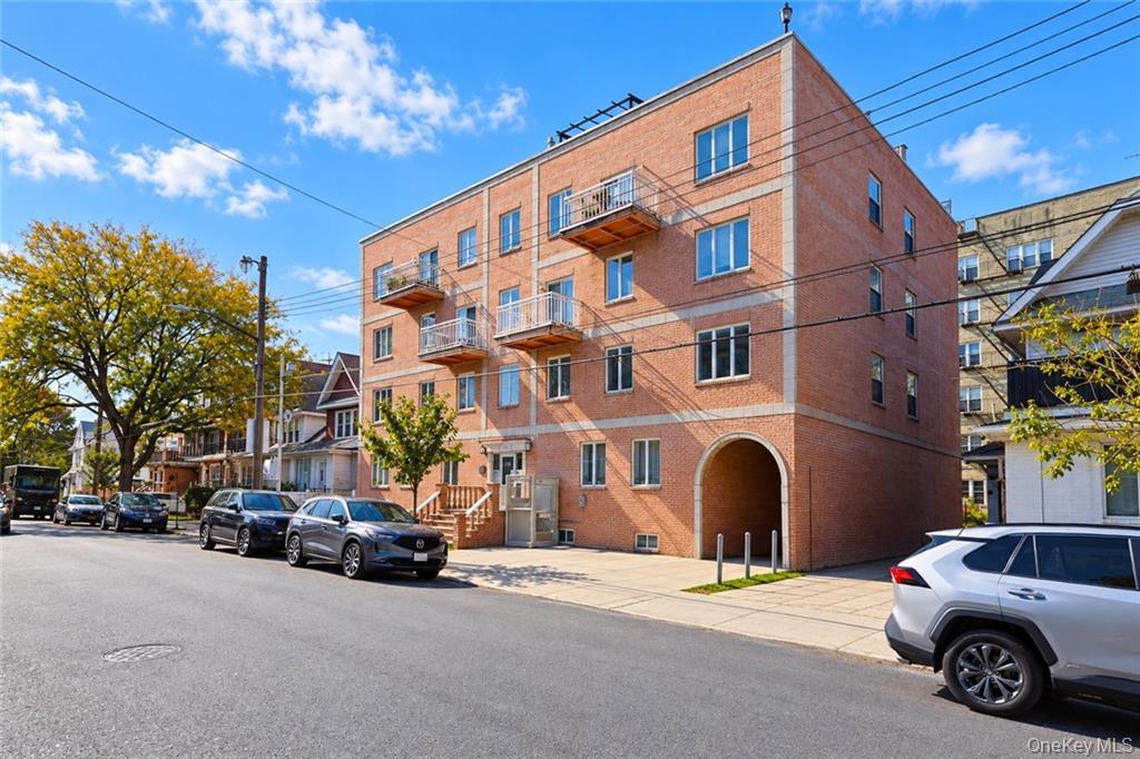 1764 E 19th Street, Unit 2B photo 3