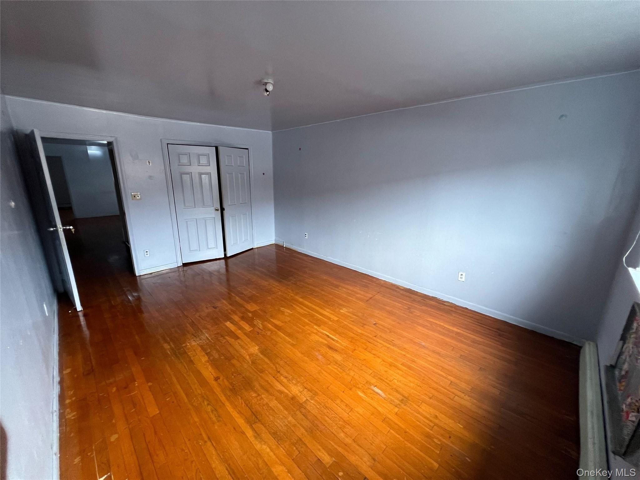 69-16 38 Avenue, Unit 3 photo 4