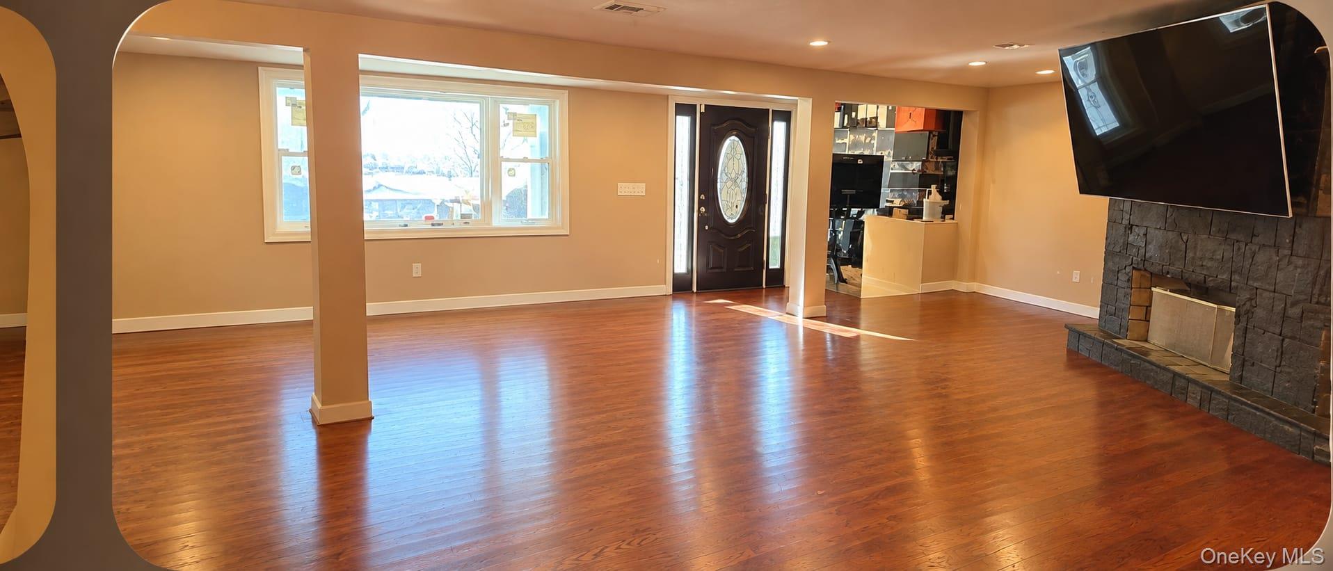 380 Sheridan Boulevard – For Sale photo 2