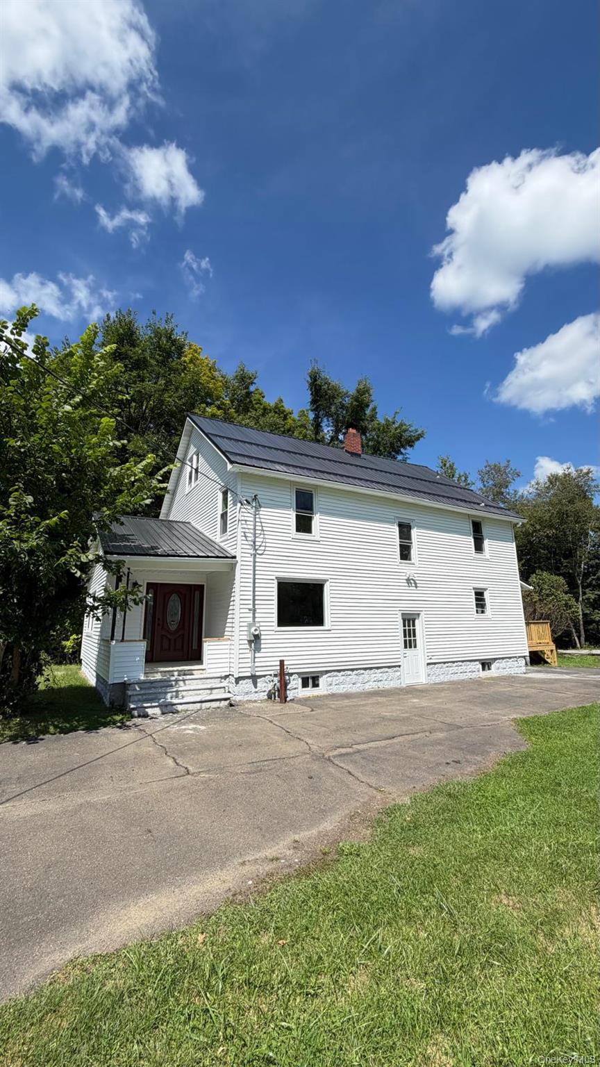 1709 Glenwood Rd – For Sale
