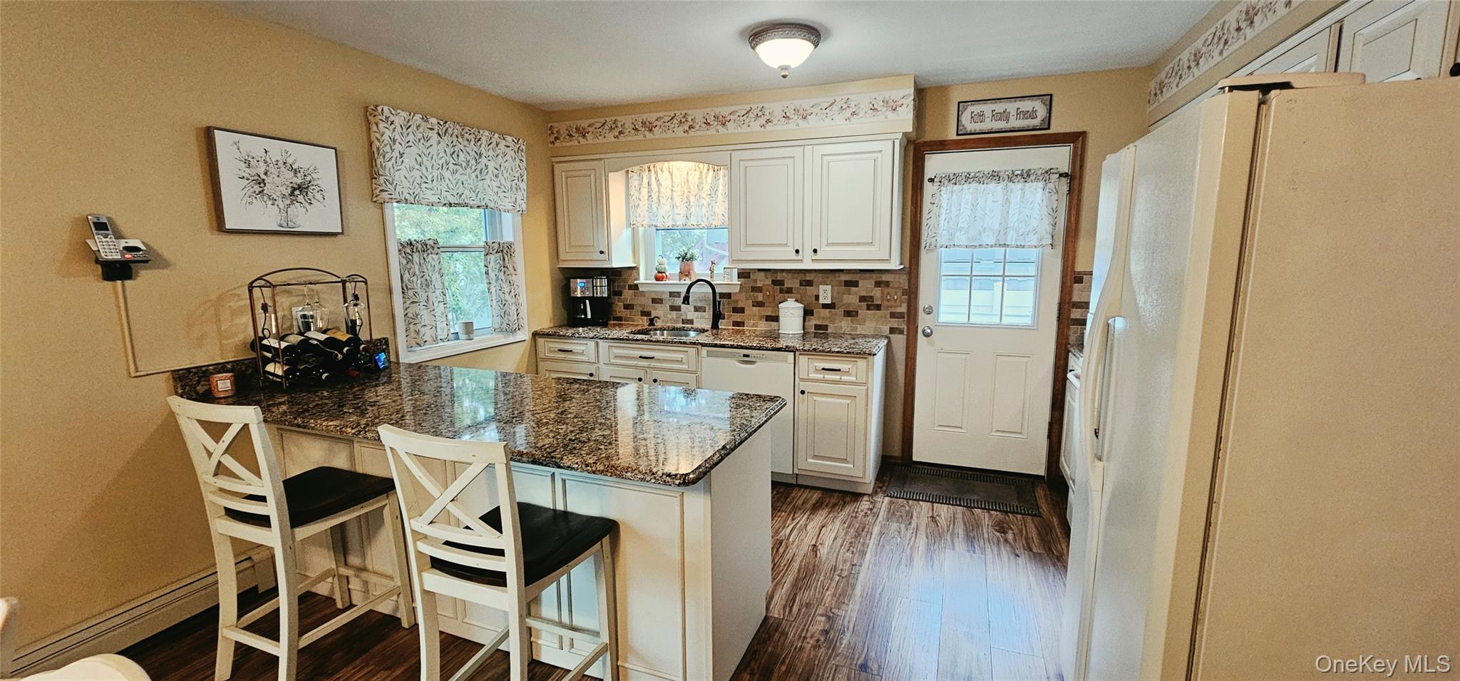 243 Wavecrest Drive – For Sale photo 3