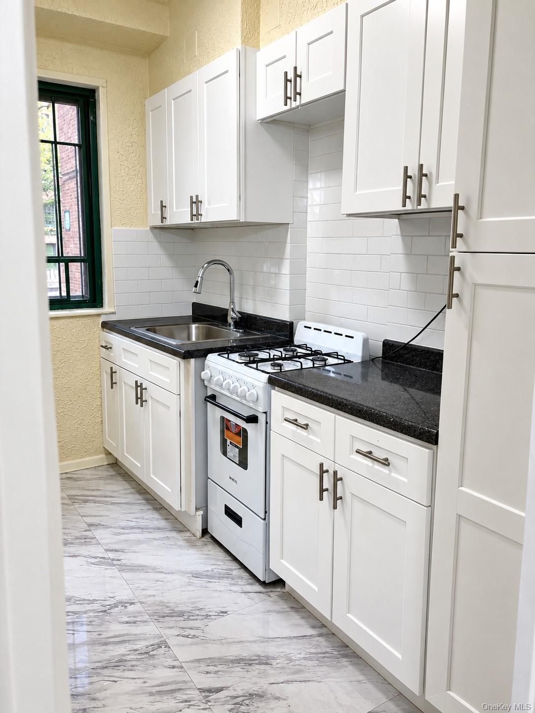 1563 Metropolitan Avenue, Unit ME